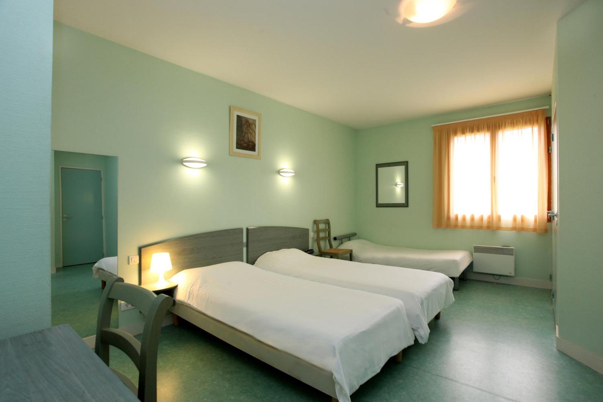 Ternelia Village Vacances Sainte Montaine Bagian luar foto