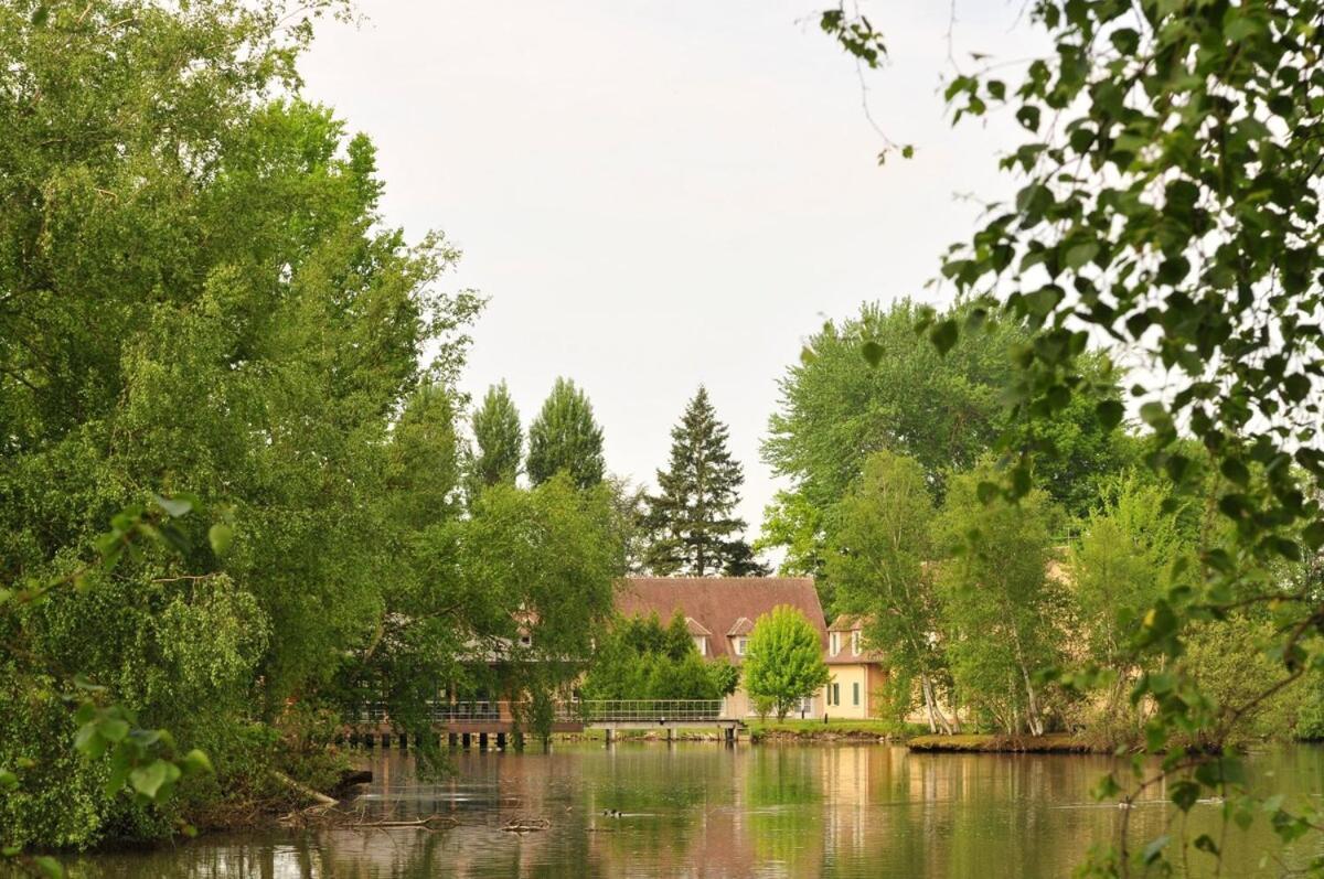 Ternelia Village Vacances Sainte Montaine Bagian luar foto